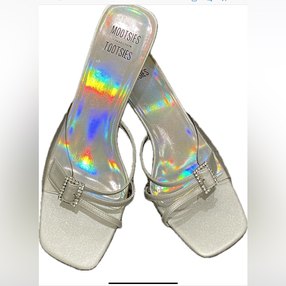 Mootsies Collection Tootsies silver square healed dress shoes.